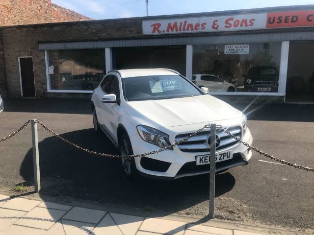 Mercedes-Benz GLA 2.1 GLA 200d AMG Line 5dr Estate Diesel White